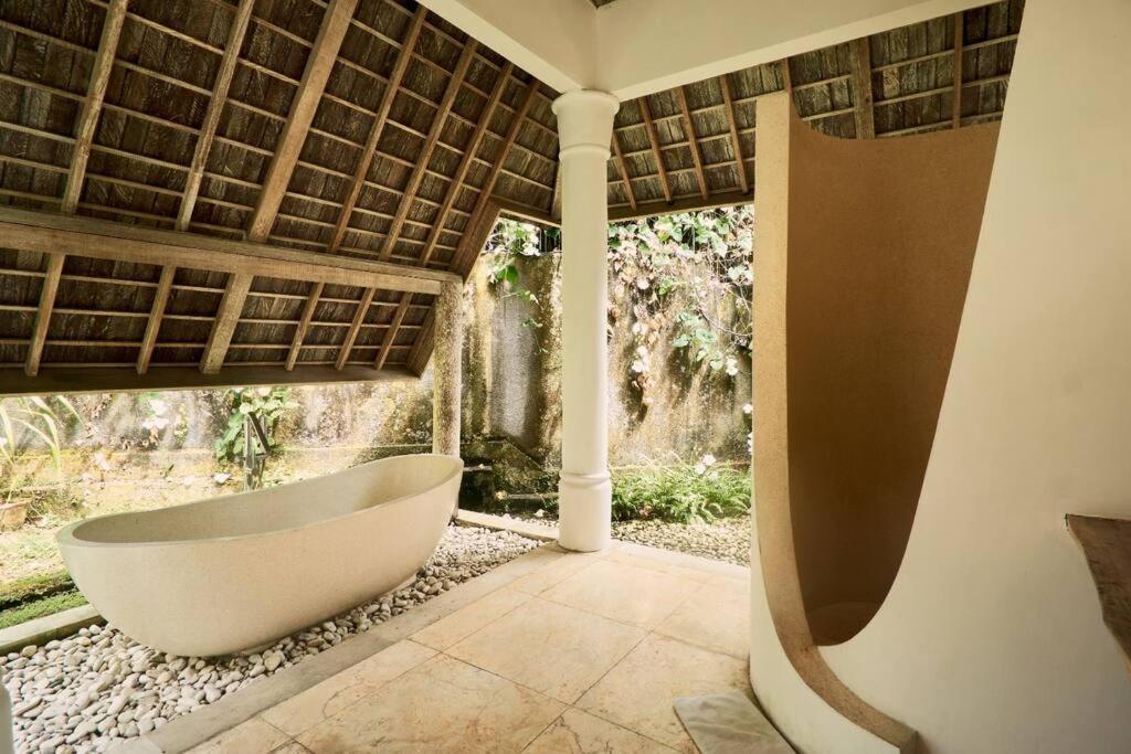 Unique 3Br Villa With Pool 5 Minute Walk To The Pererenan Beach Canggu Eksteriør billede